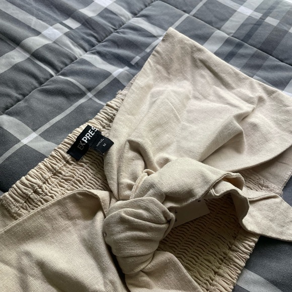Express Tie front Bandeau Tops BUNDLE NWT‼️ + free top❗️ - Picture 3 of 12